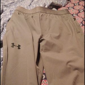 Men’s Under Armour track pants NWOT